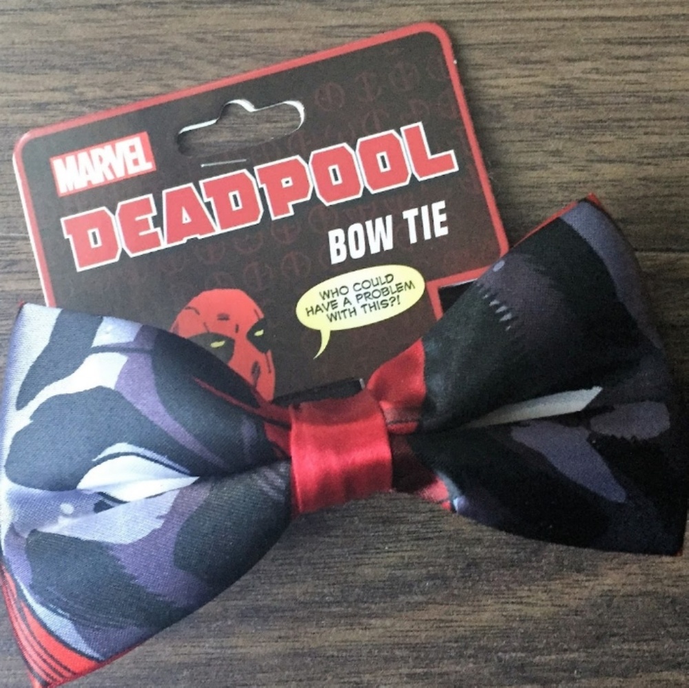 Marvel Deadpool Bow tie nerdblock exclusive